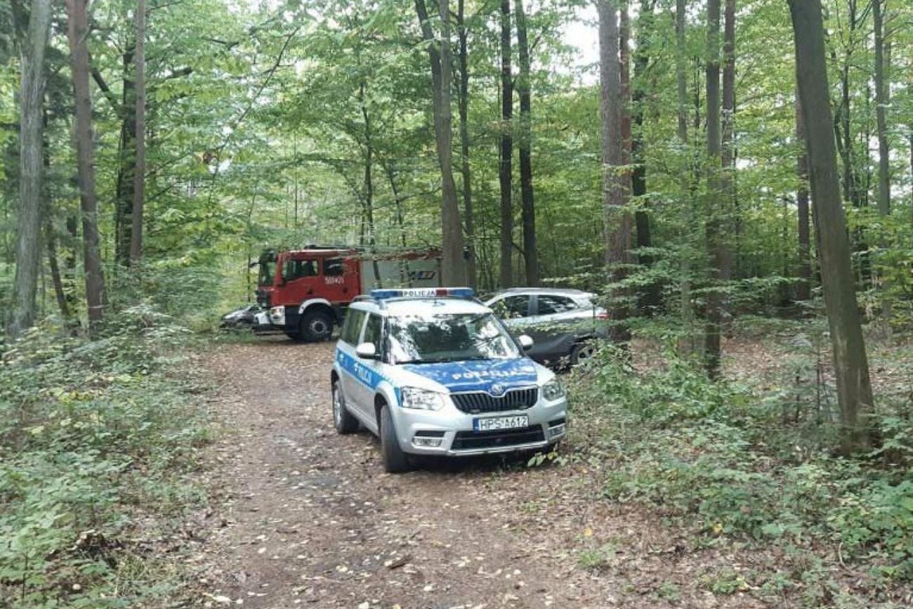 Policjanci odnaleźli ciała zaginionego małżeństwa ze Staszowa.