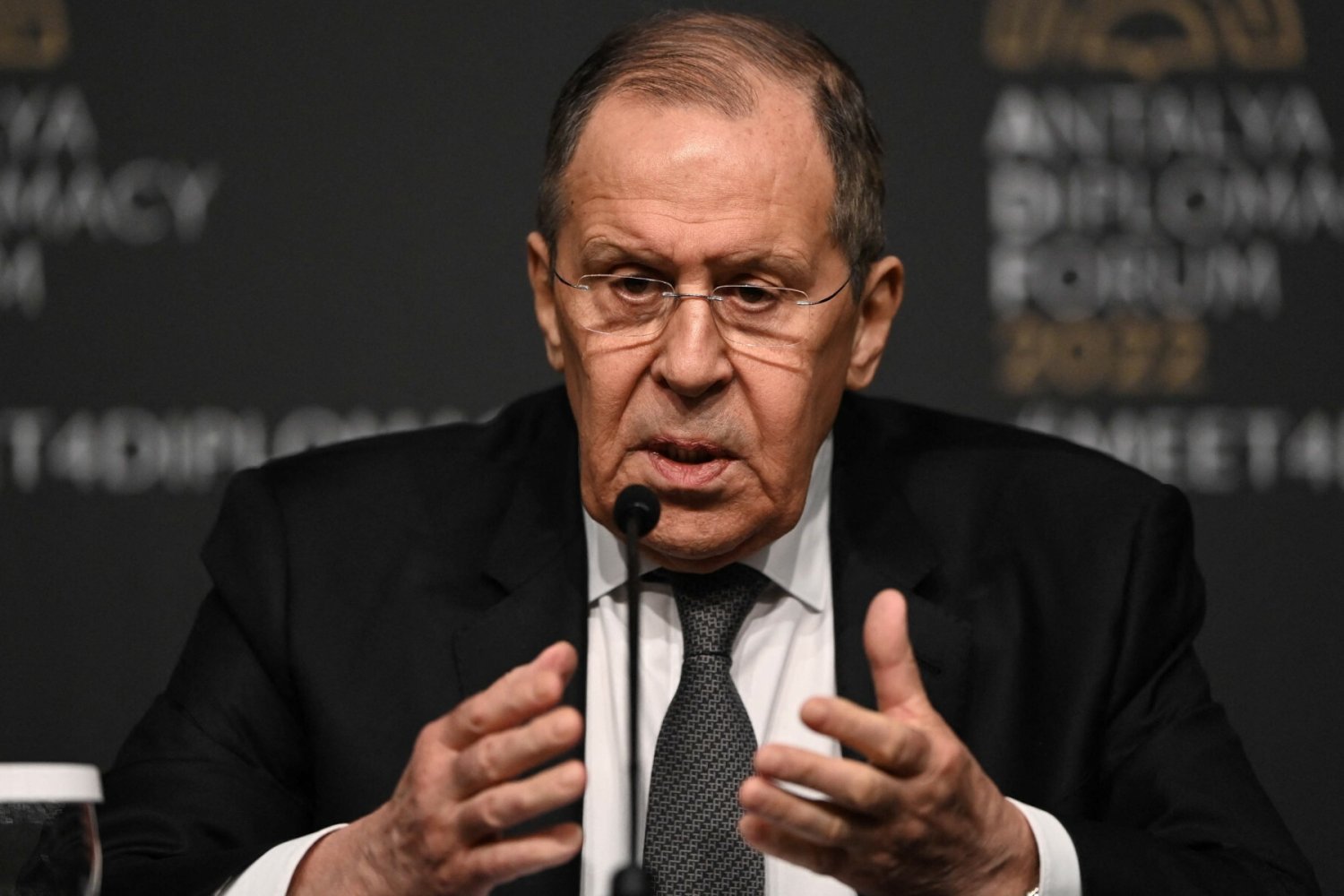 Szef MSZ Rosji ostrzega Zachód w sprawie dostaw broni dla Ukrainy.