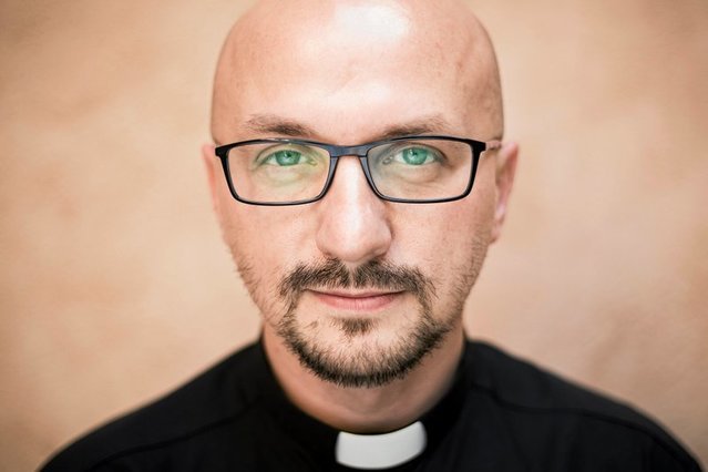 "Dziękuję za odwagę" – napisał o. Kramer na wiadomość o śmierci Piotra S., mężczyzny, który dokonał samospalenia przed Pałacem Kultury w Warszawie.