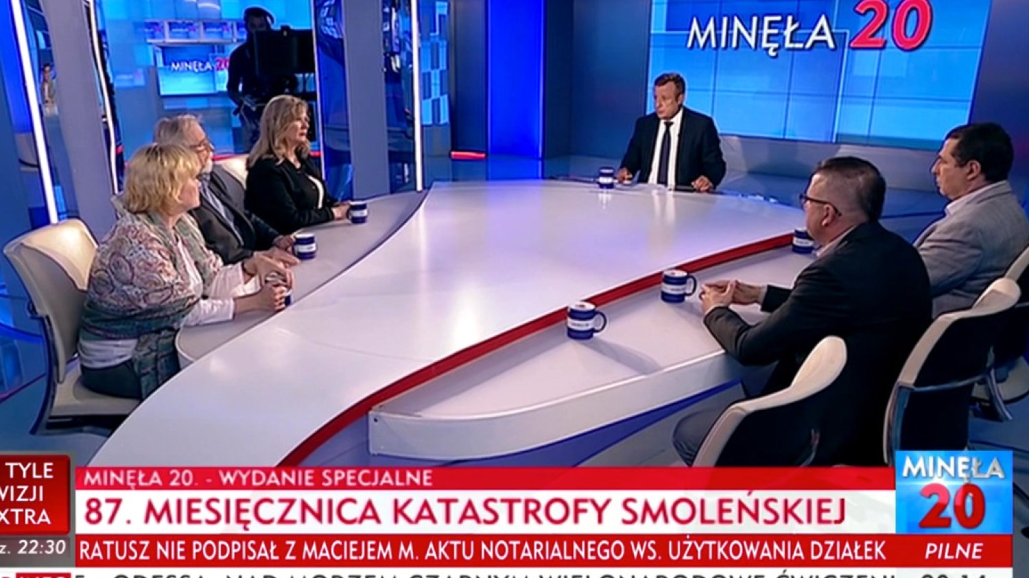 W miesięcznicę smoleńską pluralizmu w TVP zabrakło.