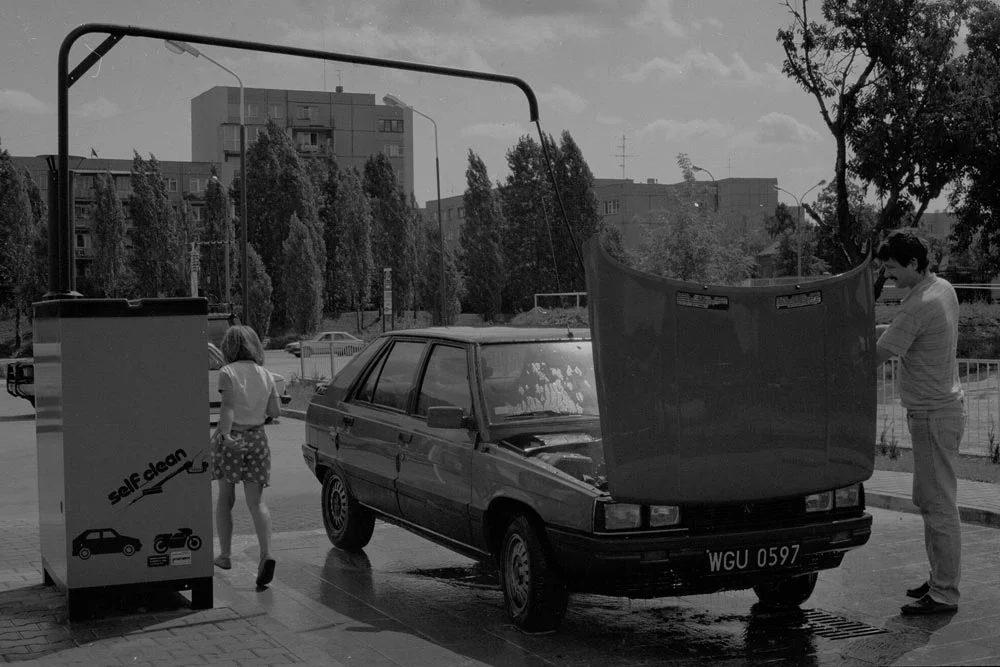 Myjnia samochodowa w Warszawie w 1993 roku