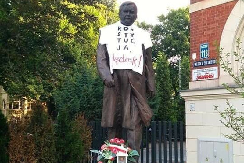 Ma to być przekaz dla Andrzeja Dudy.