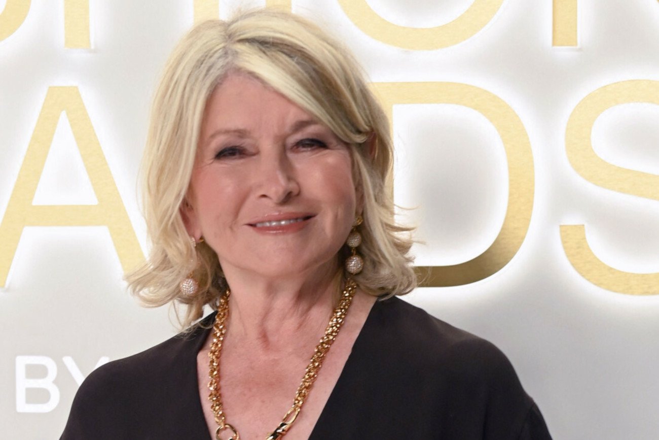 Martha Stewart zapozowała na okładce magazynu w stroju kąpielowym.