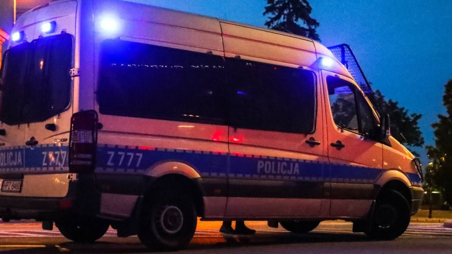 Stalowa Wola – atak nożownika. Trwa obława za sprawcą ataku nożem