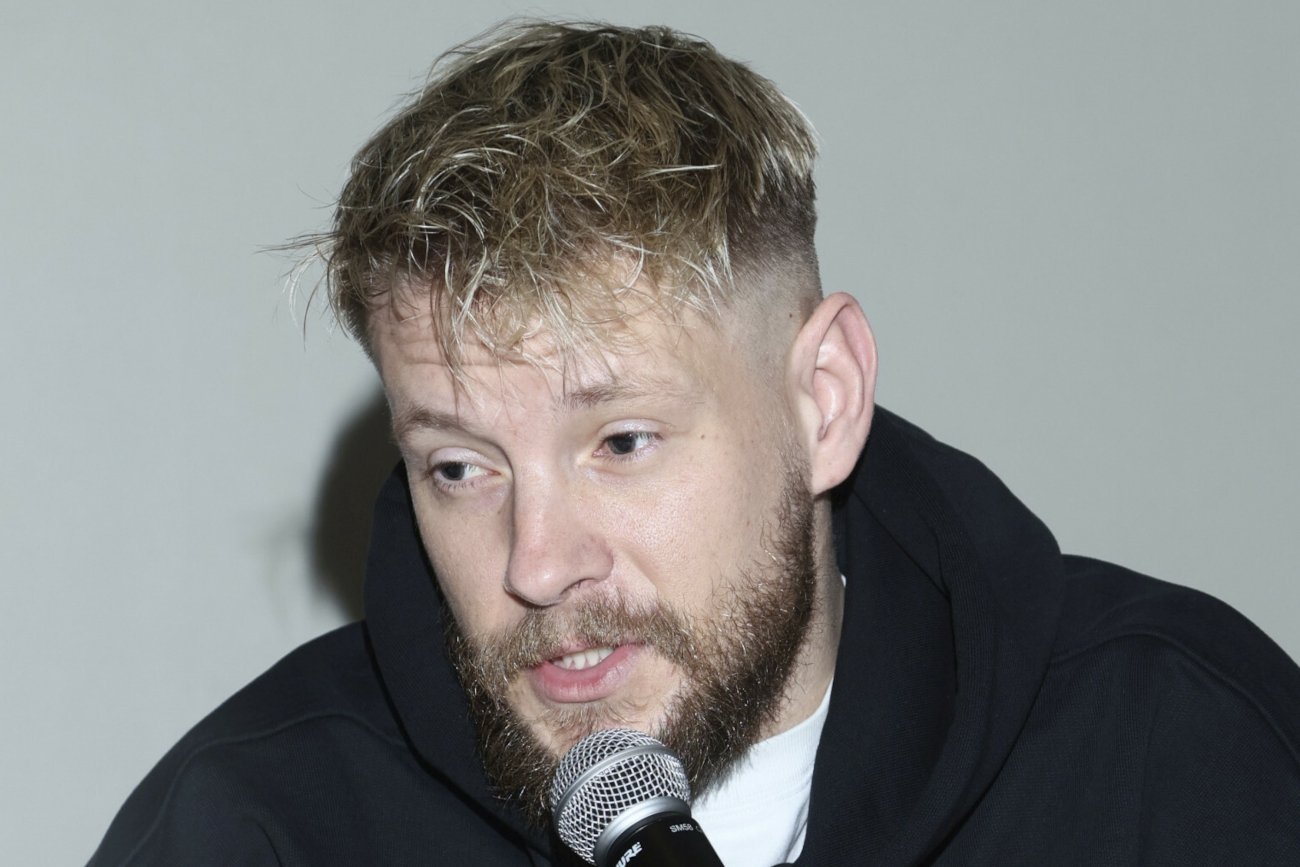 Sebastian Fabijański narzeka na niskie stawki aktorów. Porównał je do FAME MMA.