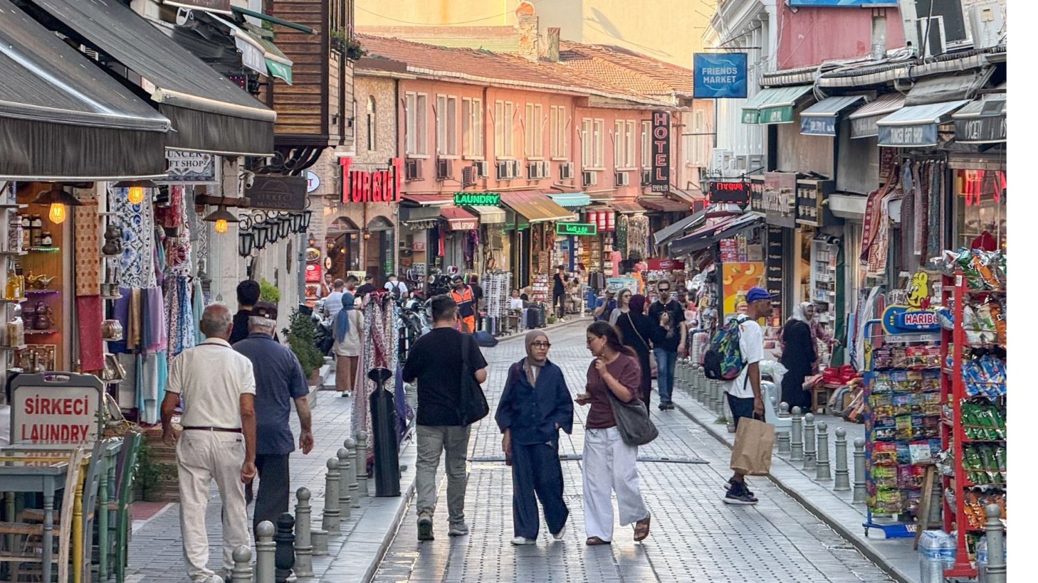 Turcja to kierunek popularny wśród Polaków.  Przed wyjazdem warto pamiętać o kilku rzeczach