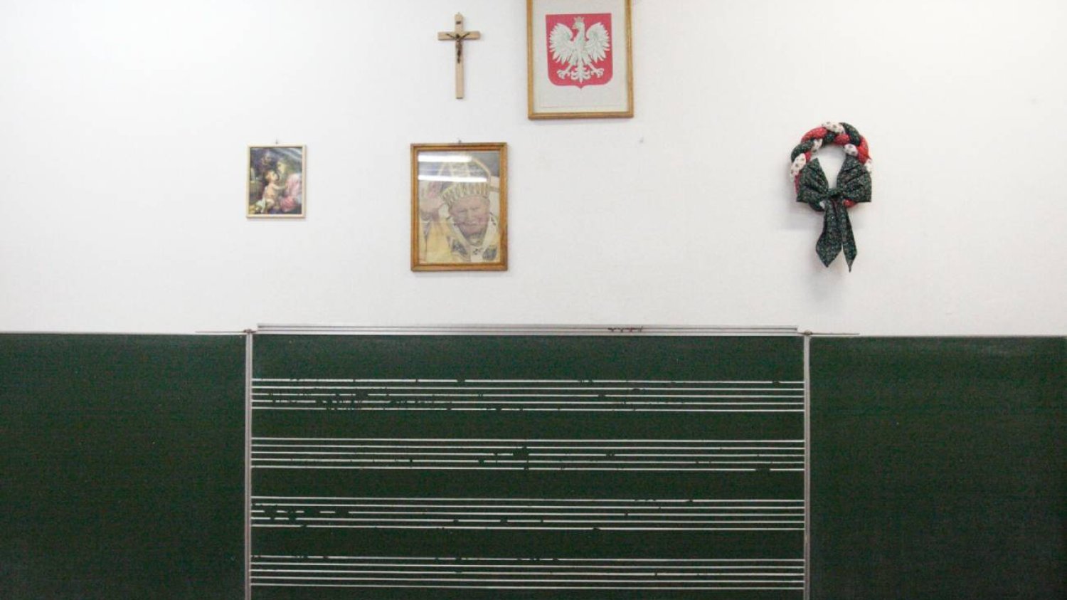 W Łodzi uczniowie nie chcą chodzić ani na religie, ani na etykę