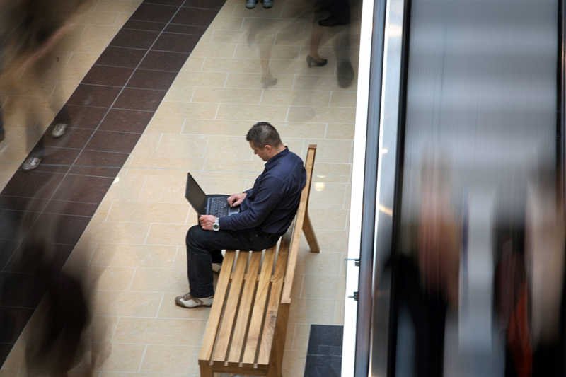 Gdzie znaleźć darmowy internet? Wrocław, Kraków, Warszawa oferują swoim mieszkańcom wiele hotspotów