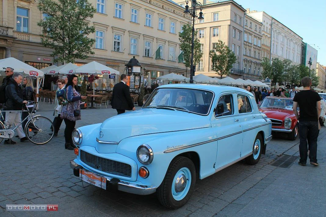 Warszawa 204, Sedan / Limuzyna