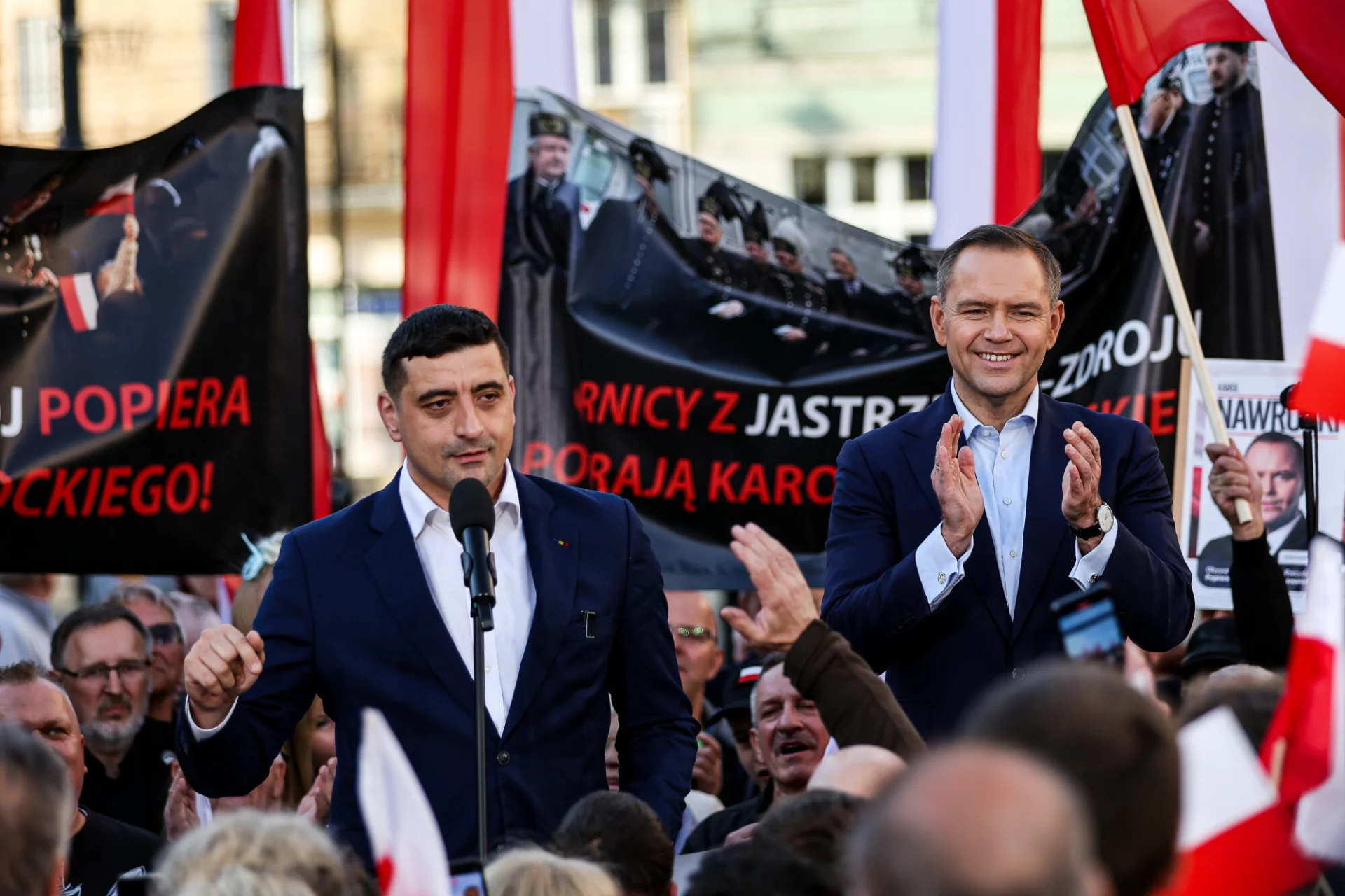 George Simion na wiecu Karola Nawrockiego. Ostra reakcja Donalda Tuska