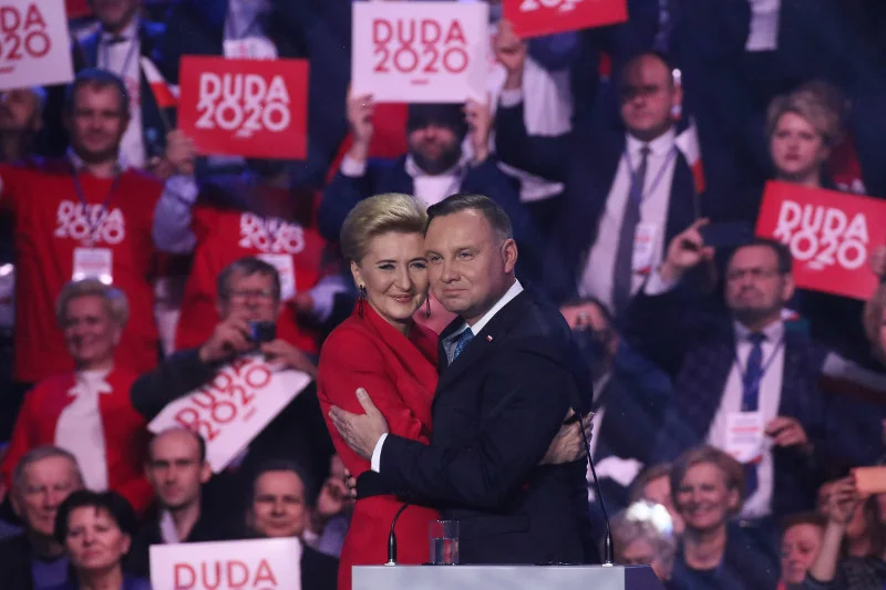 Kto uwierzy, że Andrzej Duda jest niezależnie od Jarosława Kaczyńskiego?
