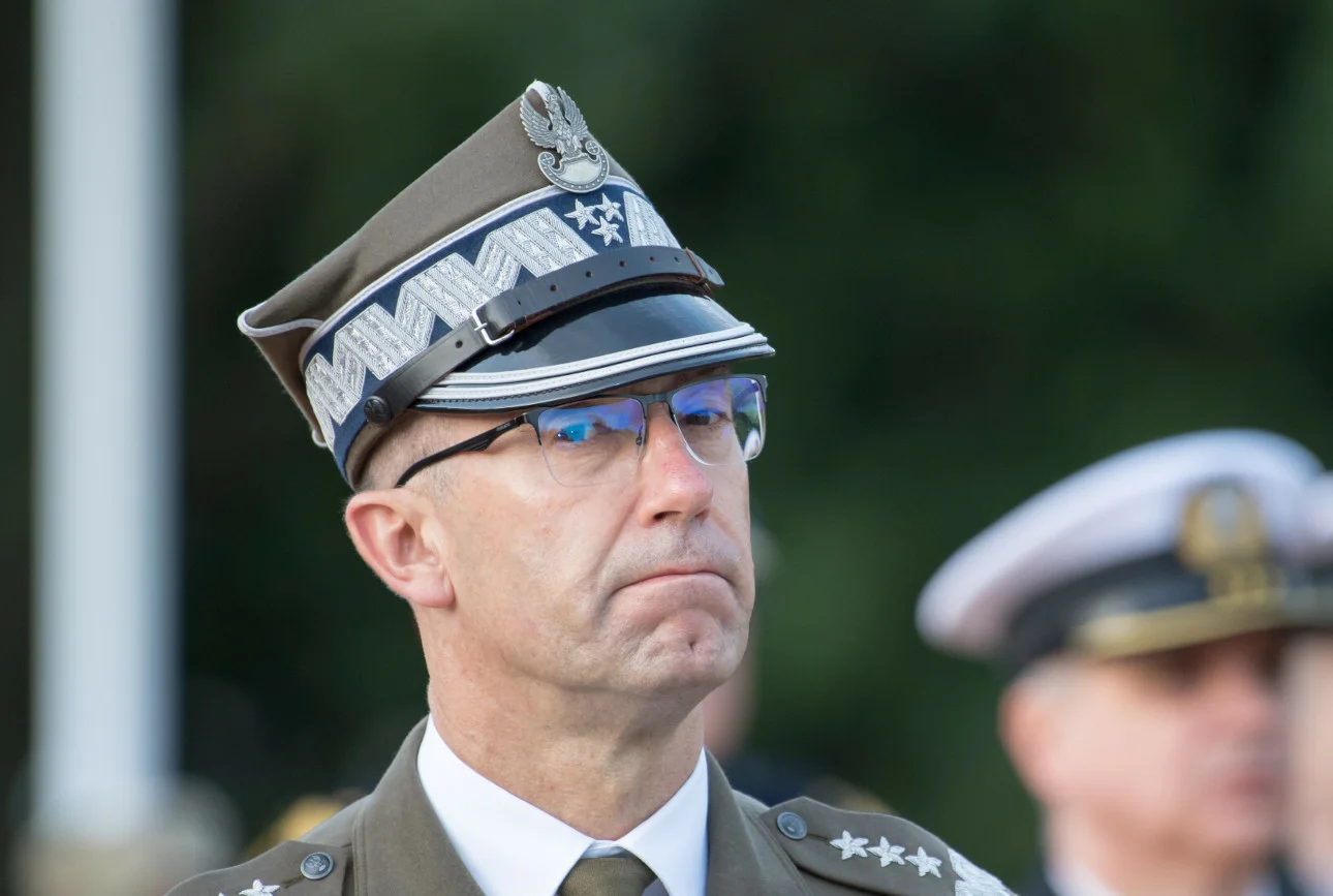 Generał Topolewski komentuje sprawę zatrzymania fotoreporterów na granicy.
