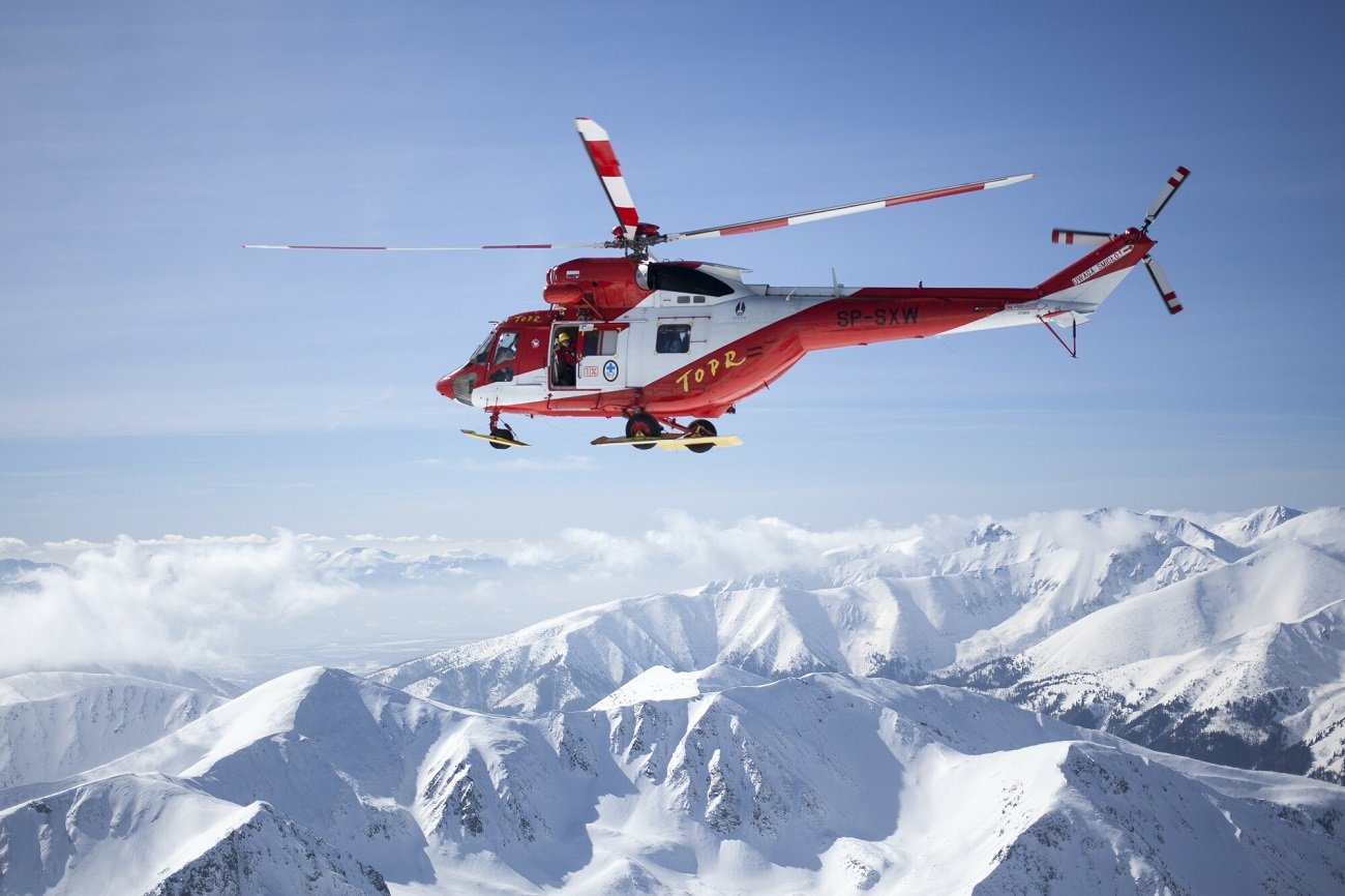 Próbowali zdobyć Rysy. Turyści spadli z lawiną aż 400 metrów Turyści chcieli zdobyć Rysy. Spadli 400 metrów z lawiną