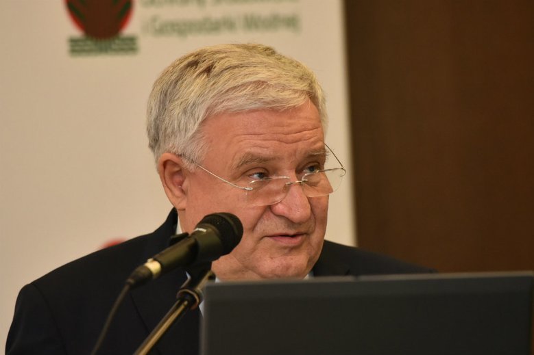 Zarobki Kazimierza Kujdy mogą robić wrażenie.