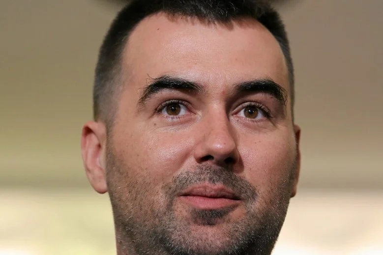 Błażej Spychalski obojętnie zareagował na rezygnację Donalda Tuska ze startu w wyborach prezydenckich.