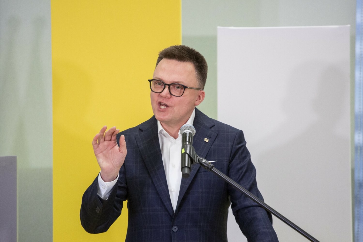 Telefon Szymona Hołowni został przebadany przez ekspertów Citizen Lab.