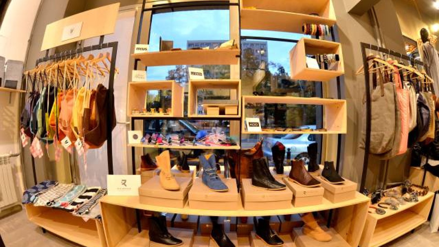 Wnętrza concept store OFFszem OFFszem