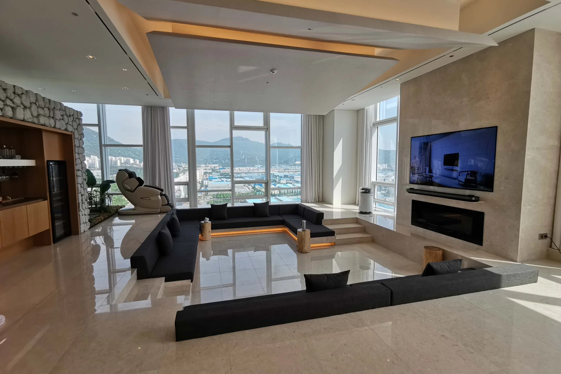 Część olbrzymich "apartamentów pokazowych" firmy LG w Changwon.
