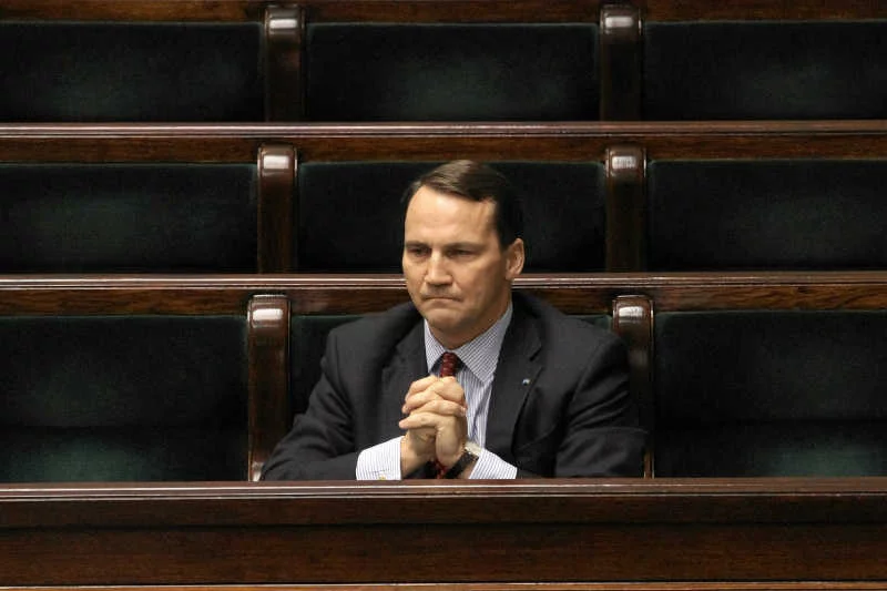 Radosław Sikorski zyska na ujawnieniu jego rozmowy z Jackiem Rostowskim?