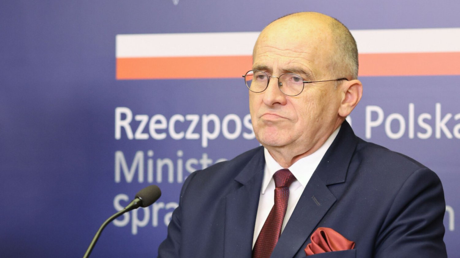 MSZ nie odpowiedziało jeszcze na nasze pytania dot. sytuacji w ambasadzie w Kanadzie.