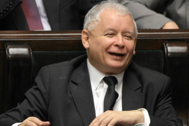 PiS wyprzeda PO o 9 punktów procentowych w sondażu TNS OBOP.