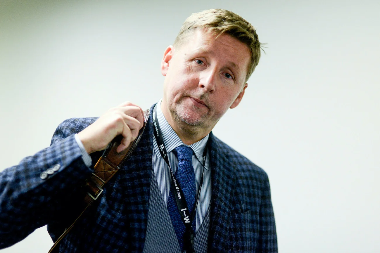 Dr Marek Migalski skomentował na Twitterze styl polskich mężczyzn. Dr Marek Migalski skomentował na Twitterze styl polskich mężczyzn.