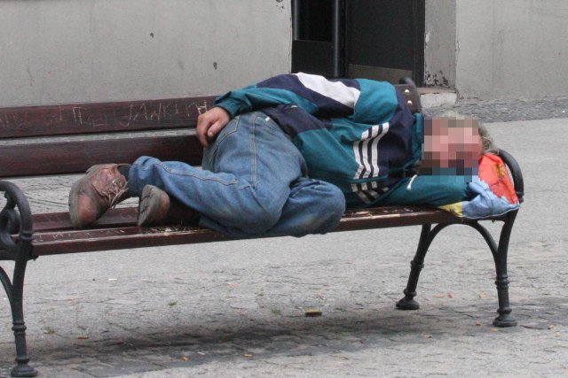 Władze Świnoujścia wręczą przyjezdnym bezdomnym bilety w jedną stronę
