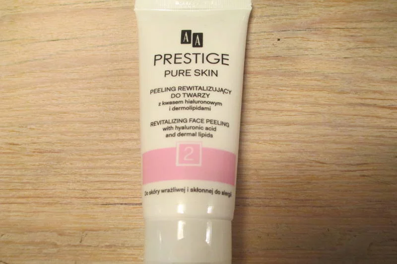Peeling Rewitalizujący do Twarzy Pure Skin AA Prestige