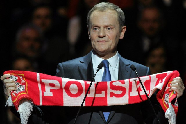 Donald Tusk wsparł we wtorek Ewę Kopacz