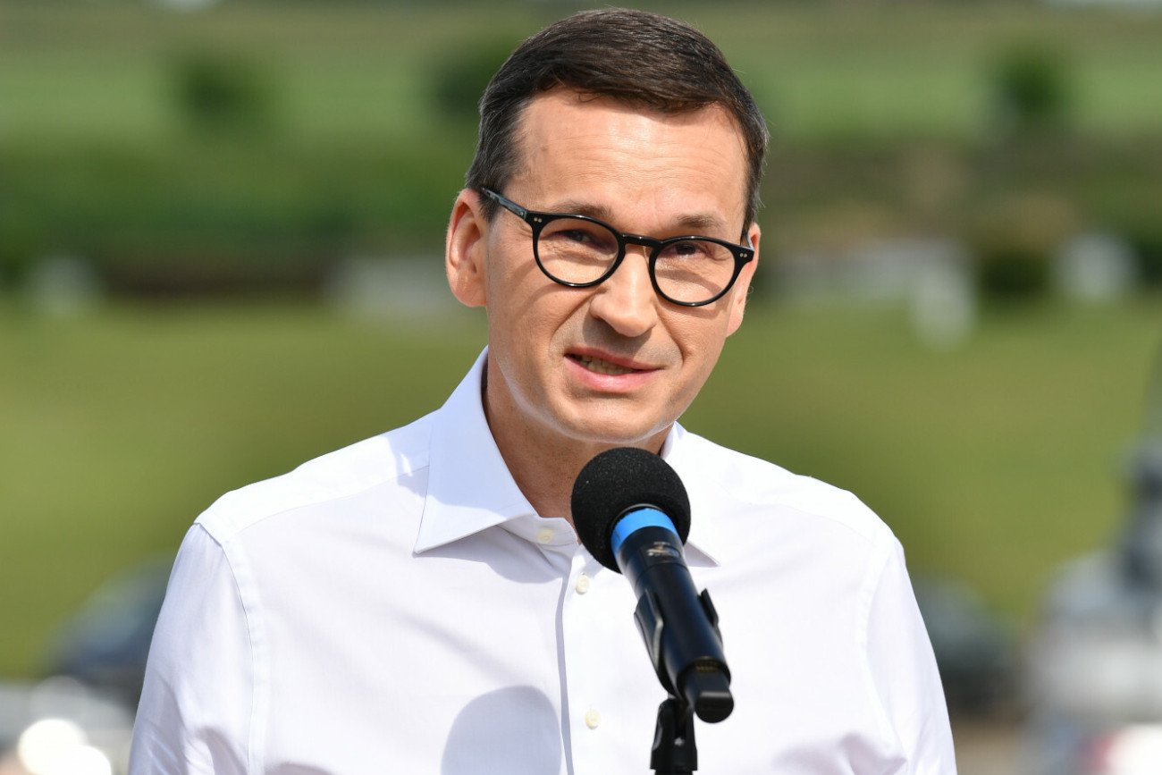 Morawiecki chwali się modernizacją w Tczewie i krytykuje Tuska. "Leń patentowany to chyba za słabe określenie"