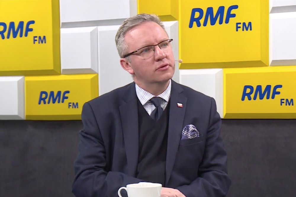 Krzysztof Szczerski powiedział w RMF FM o "głupich i złych Żydach".