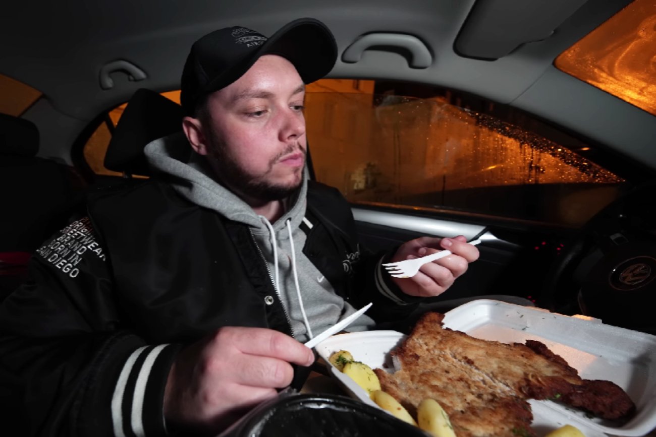 Książulo testuje dania z lokalu Magdy Gessler. Zjadł schabowego za 86 zł