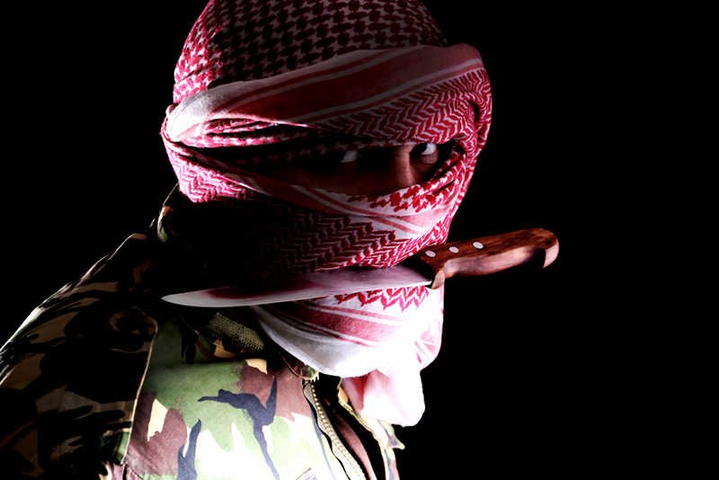 Porzućmy czarno-białe postrzeganie świata w dyskusji o islamie – przekonuje Kamil Kamiński.