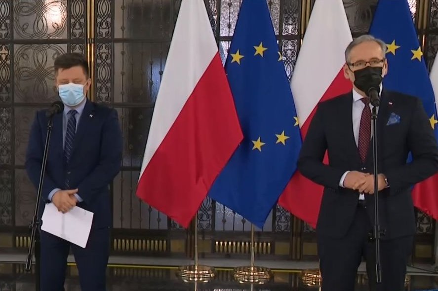 Adam Niedzielski i Michał Dworczyk poinformowali o przyspieszeniu szczepień w Polsce.