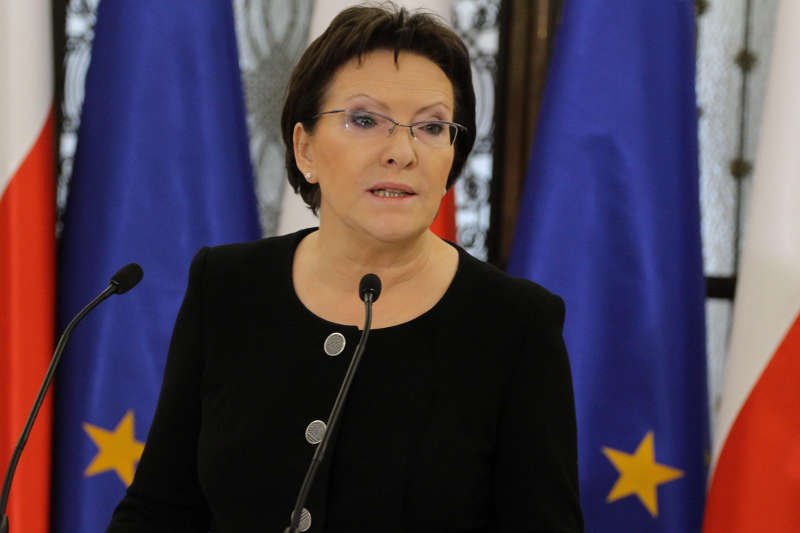 Ewa Kopacz jeszcze nie została premierem, ale już podpadła feministkom. Wycofaniem z planu obrad Sejmu debaty nad ustawą ratyfikującą Konwencję przeciwko przemocy wobec kobiet