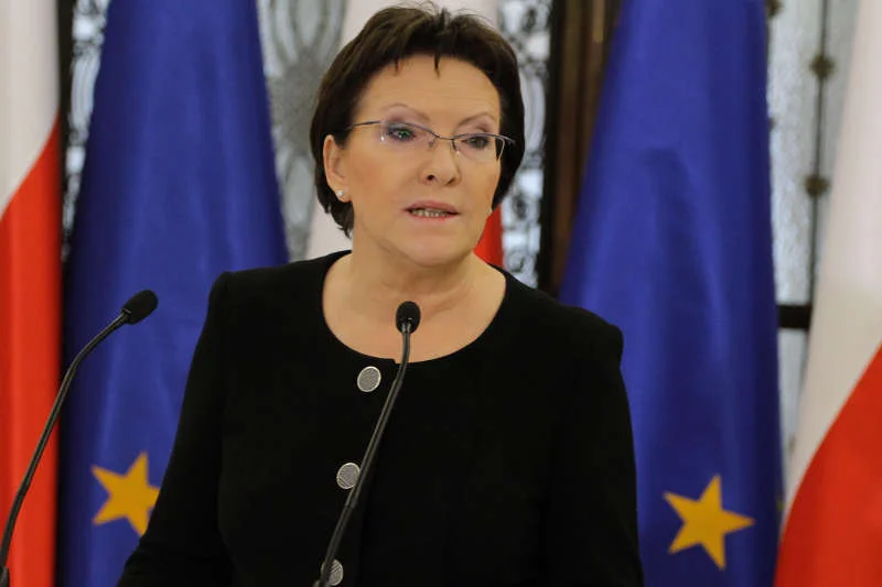 Ewa Kopacz jeszcze nie została premierem, ale już podpadła feministkom. Wycofaniem z planu obrad Sejmu debaty nad ustawą ratyfikującą Konwencję przeciwko przemocy wobec kobiet