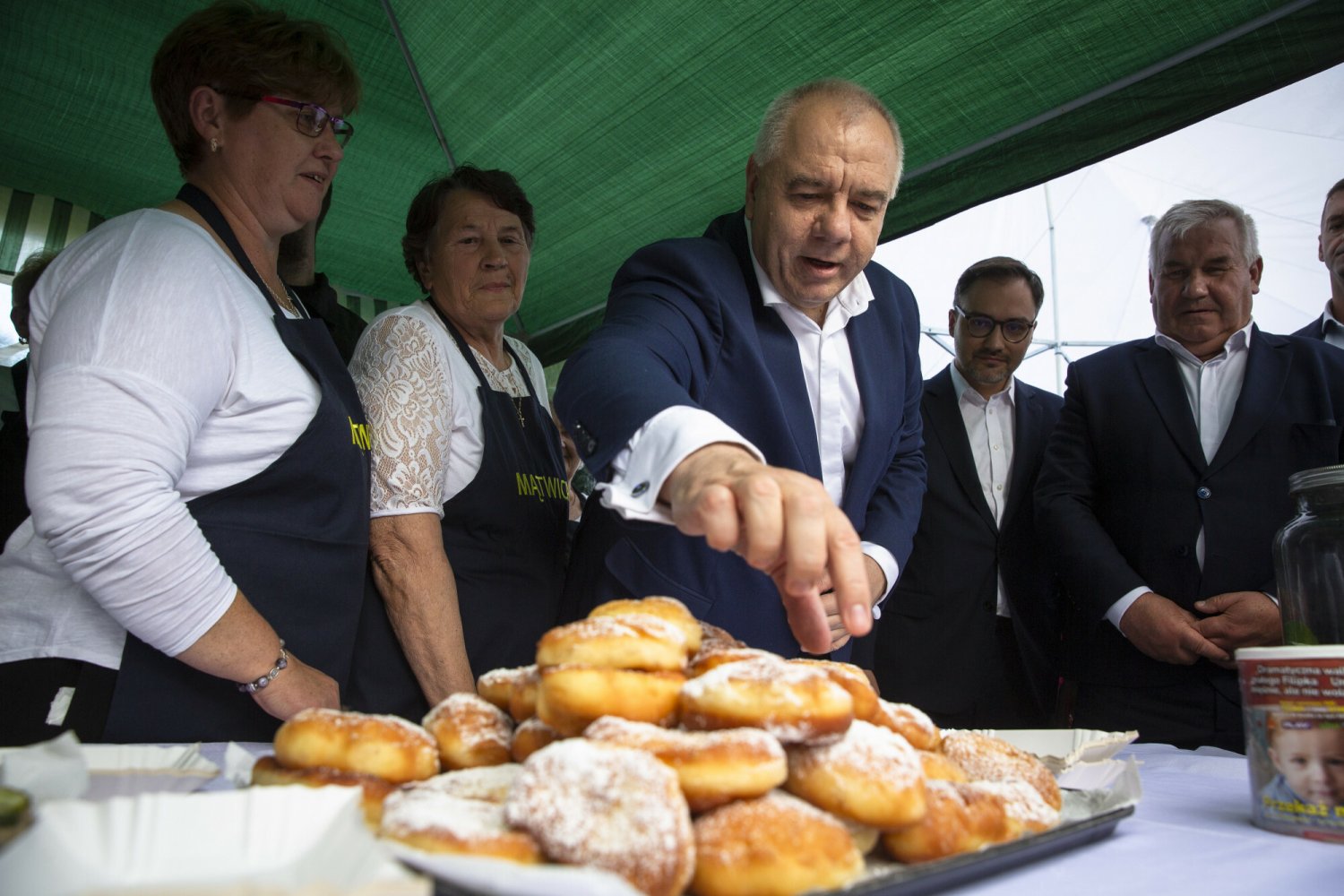 Jacek Sasin uważa, że za braki cukru w Polsce odpowiadają Niemcy.