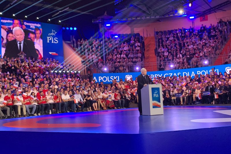 Do 2023 r. pensja minimalna wyniesie 4 tys. zł – ogłosił na konwencji PiS Jarosław Kaczyński.