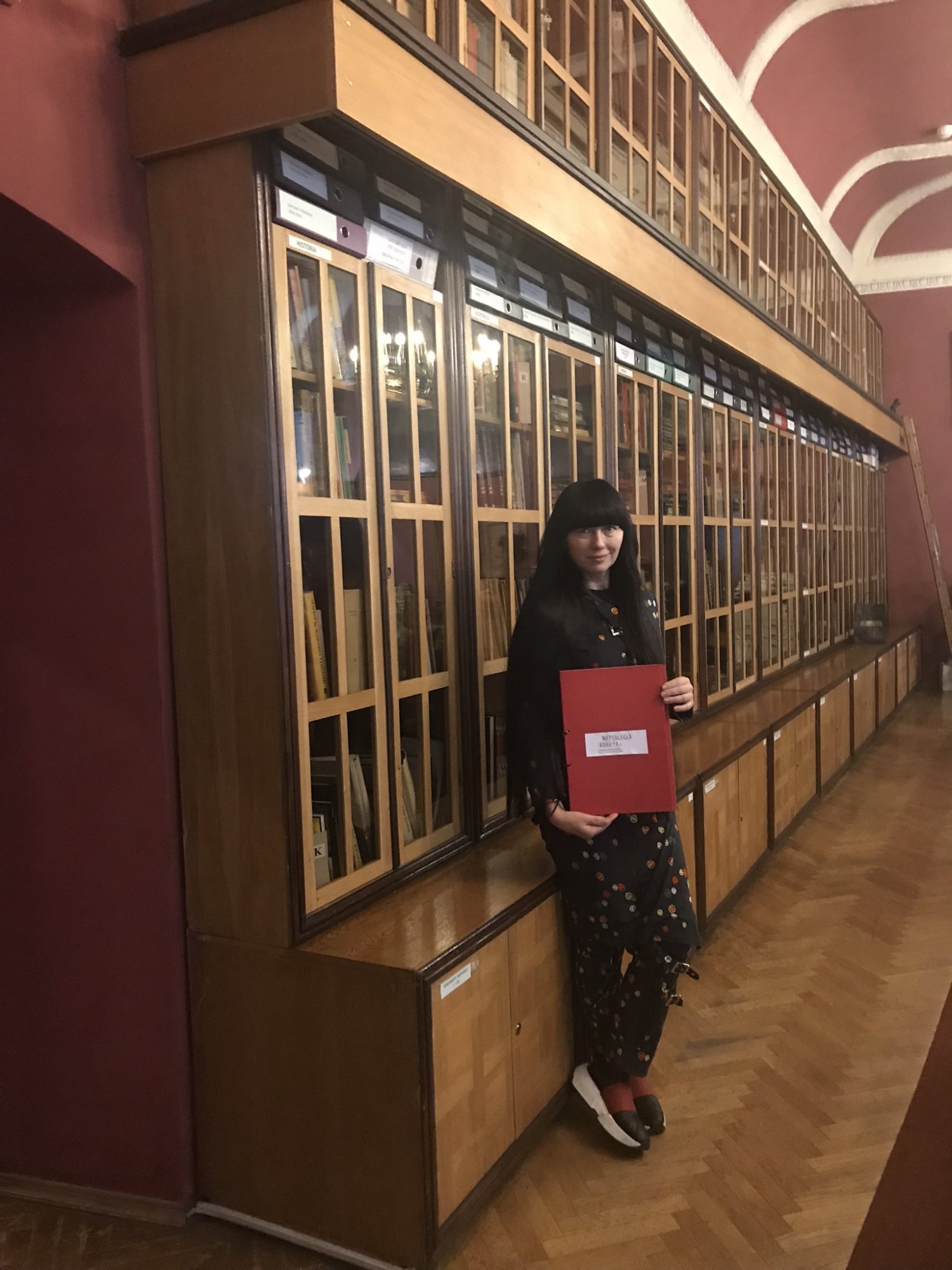 Biblioteka Muzeum Ziemi Kłodzkiej. Moc płynąca z korzeni. To właśnie tym rejonom zawdzięczam tak dużo- edukację, świadomość, przyjaźń.