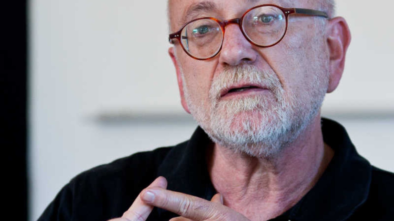 Juergen Roth stał się bohaterem prawicy.