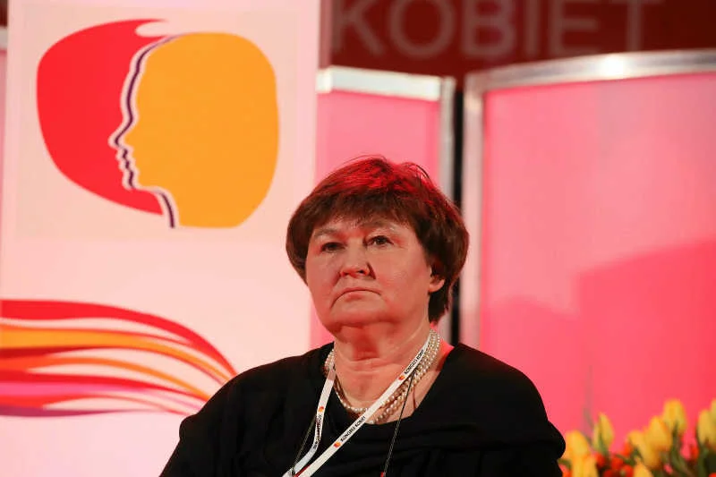 Prof. Magdalena Środa przekonuje, że politycy nie zasługują na wyższe pensje.