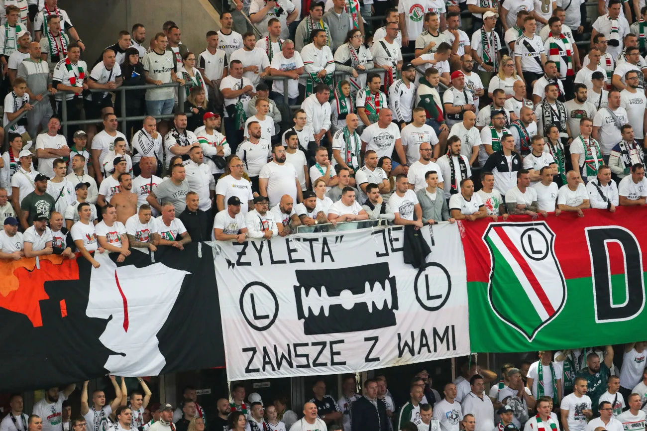 We wtorkowym meczu Legii z Dinamo w Warszawie na trybunach obyło się bez ekscesów