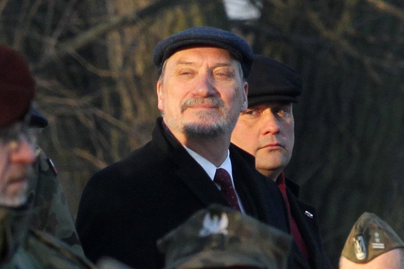 Minister Antoni Macierewicz w 2016 r. utworzył Akademię Sztuki Wojennej w miejsce Akademii Obrony Narodowej.