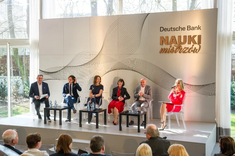 Paweł Zielewski, zastępca redaktora naczelnego magazynu „Forbes”, Grażyna Wolszczak, dr Ewa Woydyłło, Czesław Lang, Sabina Salamon, dyrektor Departamentu Komunikacji Korporacyjnej Deutsche Bank