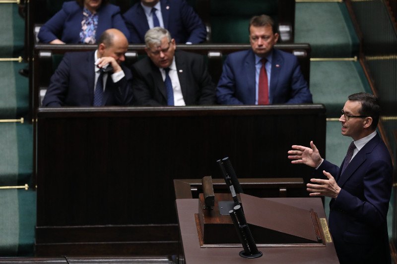 Mateusz Morawiecki uzasadnił dziś, dlaczego rząd zmienił plany wobec ustawy o IPN.