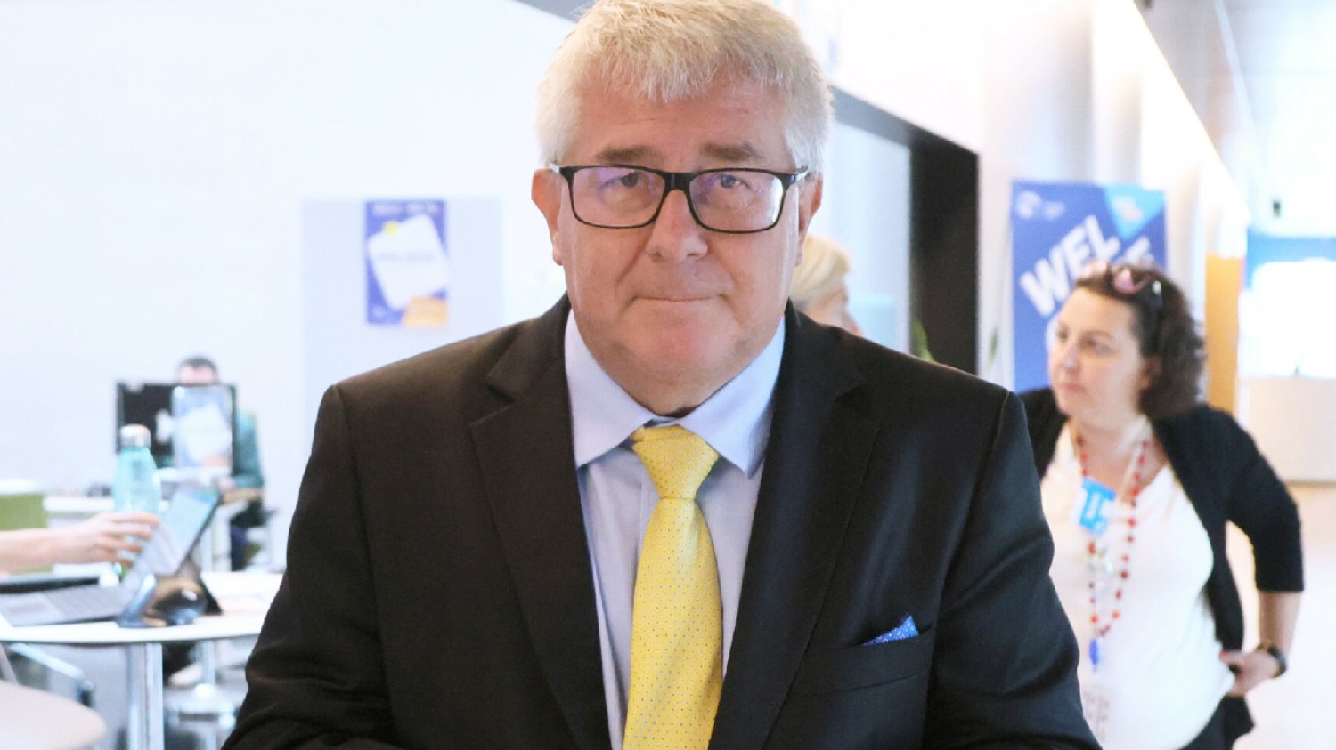 To dlatego Ryszard Czarnecki usłyszy zarzuty. O tej aferze mówi pół Europy.