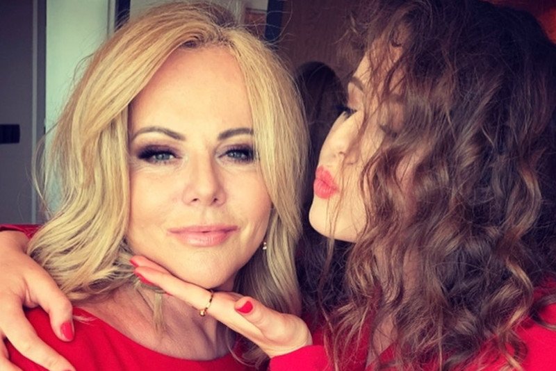 Joanna Kurowska wraz z córką wspominają odejście Grzegorza Świątkiewicza.