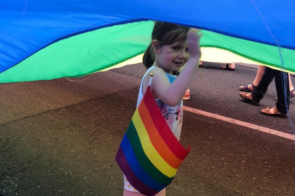 Dzieci na Paradzie Równości? Konserwatywna część Twittera zareagowała oburzeniem.