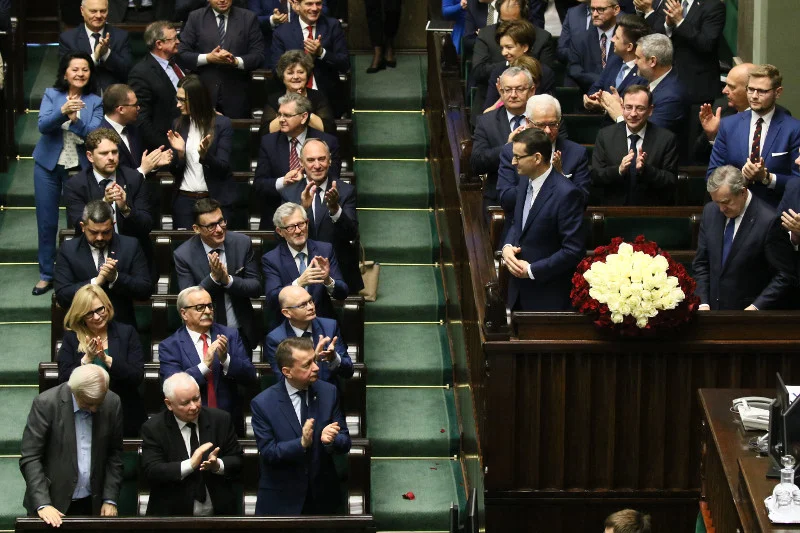 Jak ludzie dobrej zmiany reagowali na expose Morawieckiego?