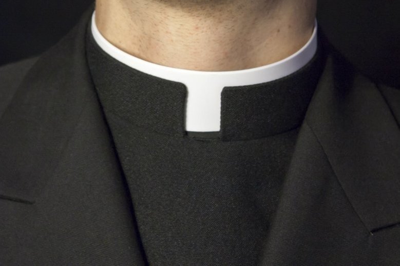 Większość Polaków jest za zniesieniem obowiązku celibatu